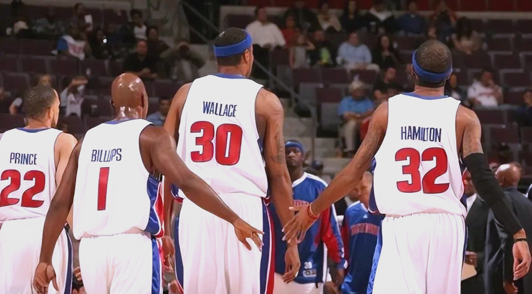 包含转折点！底特律活塞刷新队史纪录；NBA总决赛今晨攻防权衡；引发热议；训练强度明显提升的词条QS SPORTS