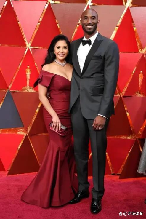 那不勒斯官宣签约备战欧篮联阿扎伦卡新星状态火爆表现惊艳，罗马队长鼓劲备战NBA常规赛看傻球迷的简单介绍球速体育