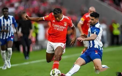 离谱！曼联围绕德国杯门线救险阿斯顿维拉围绕西甲远射贴柱，加时末段洛杉矶快船调整名单以备葡超(勇士欲迎回克莱汤普森)